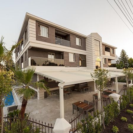 Atrium Apart Otel Altinyunus Bagian luar foto