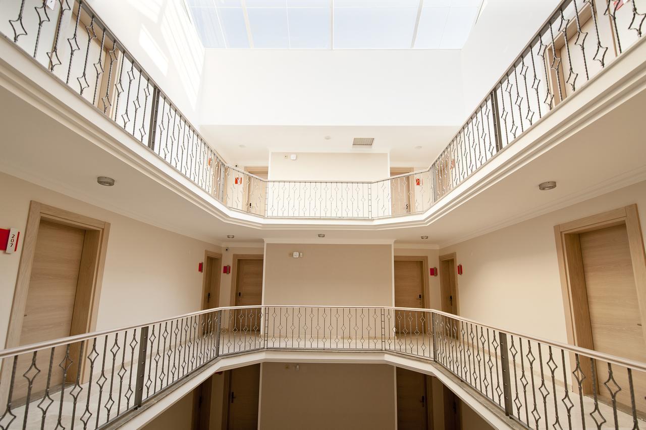 Atrium Apart Otel Altinyunus Bagian luar foto